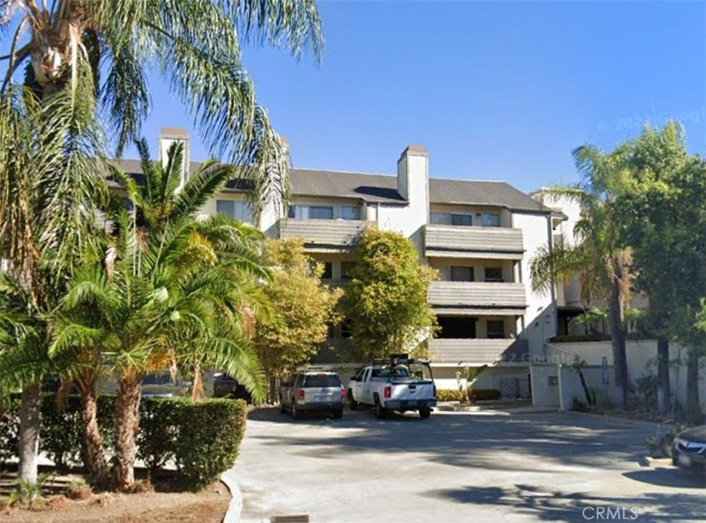 Photo of 20253 Keswick Street #103, Winnetka, CA 91306 (MLS # SR25238282)