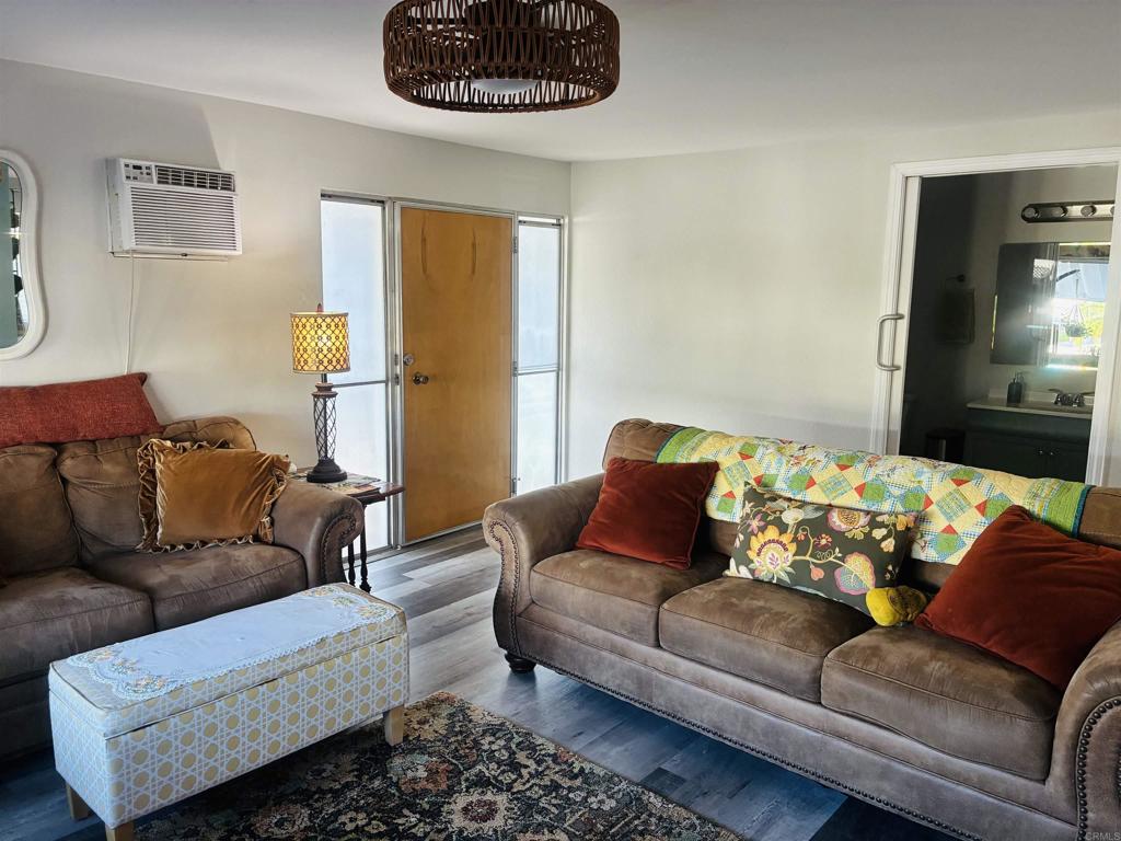 8301 Mission Gorge 189