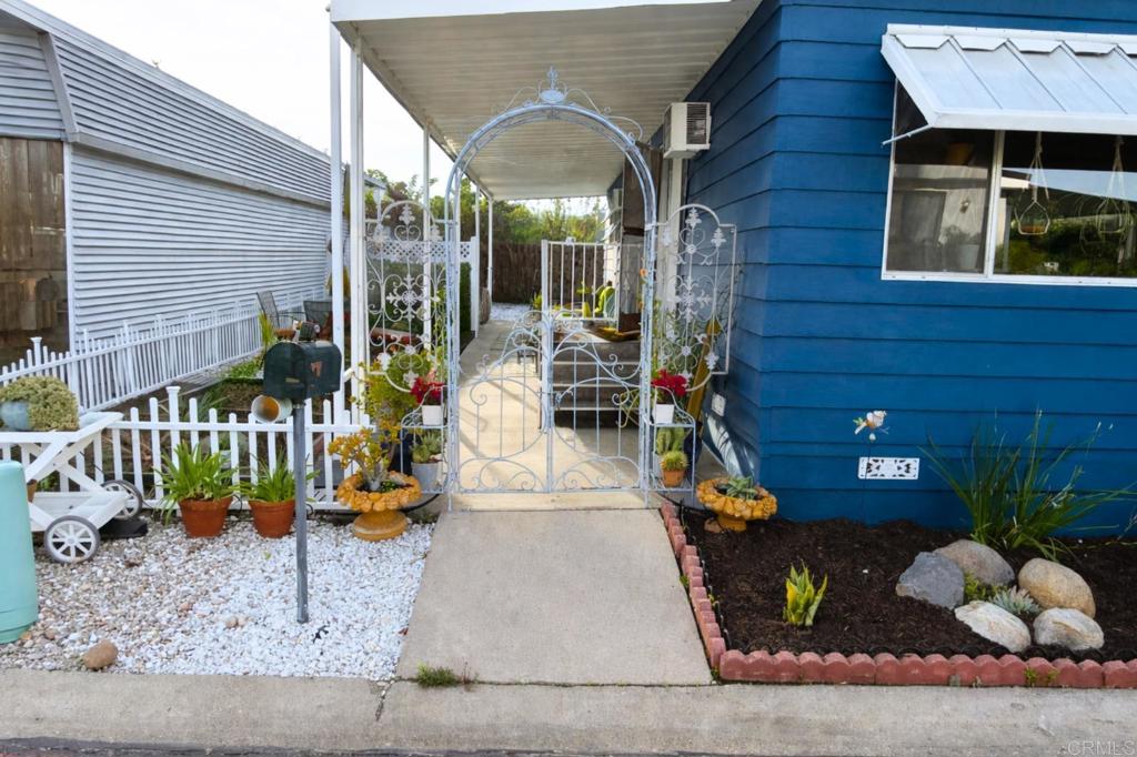 8301 Mission Gorge 189