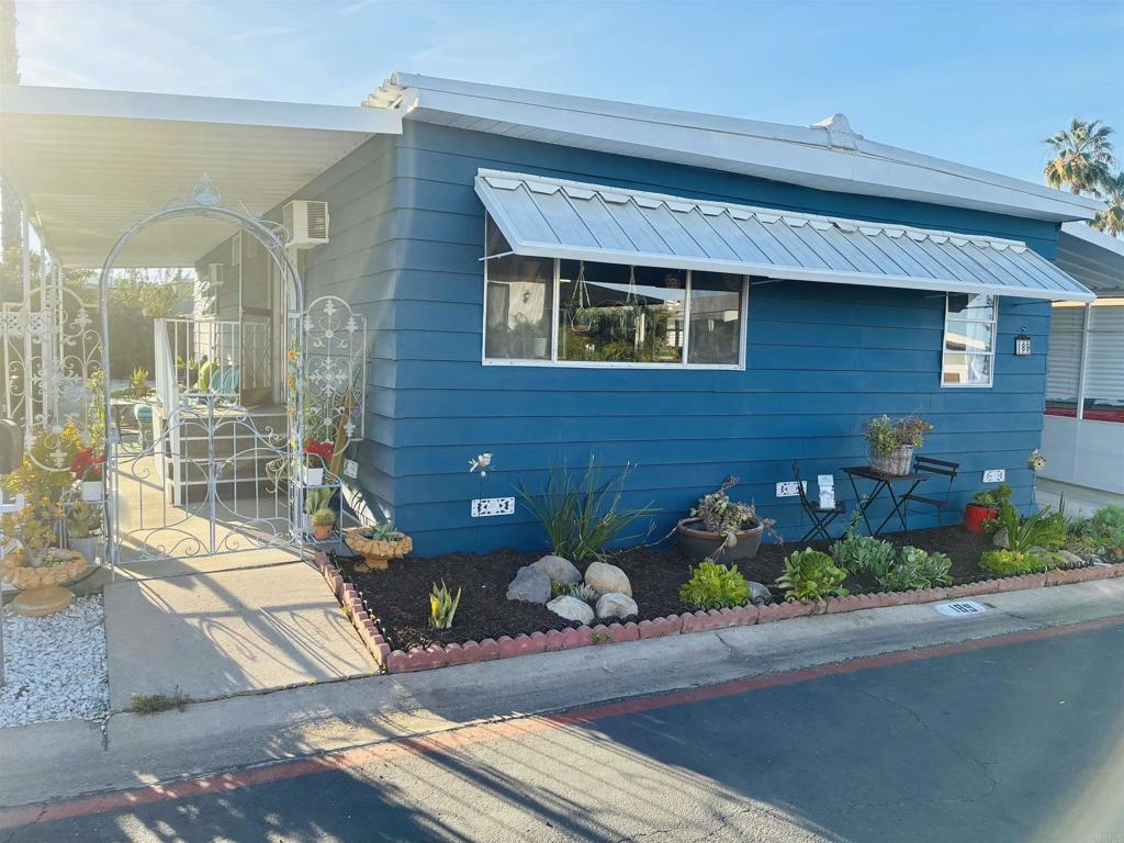 8301 Mission Gorge 189