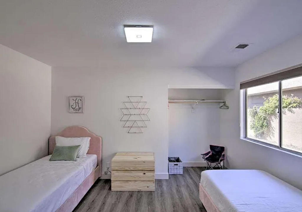 Mission Hills East - Residential Lease