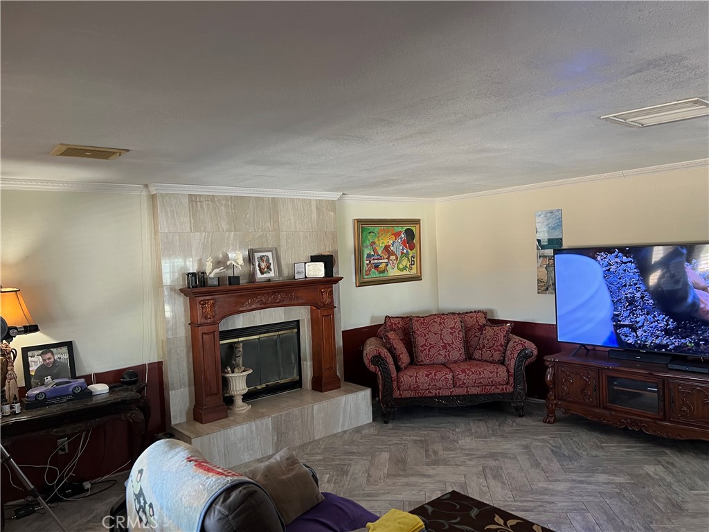 5888 Clare Avenue