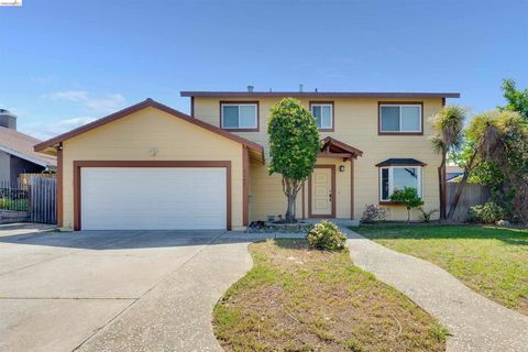 Photo of 2142 Redwood Rd Rd, Hercules, CA 94547 (MLS # 41130147)