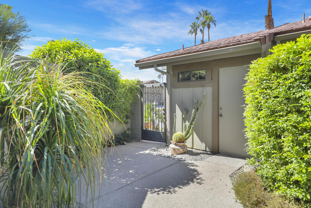 The Lakes Country Cl - Residential