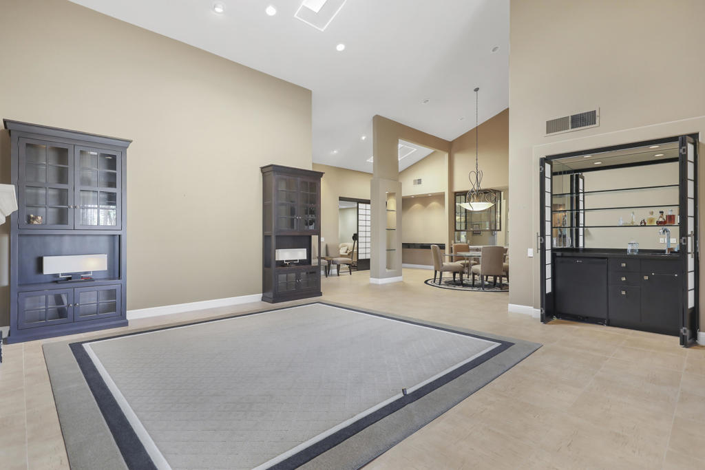 The Lakes Country Cl - Residential