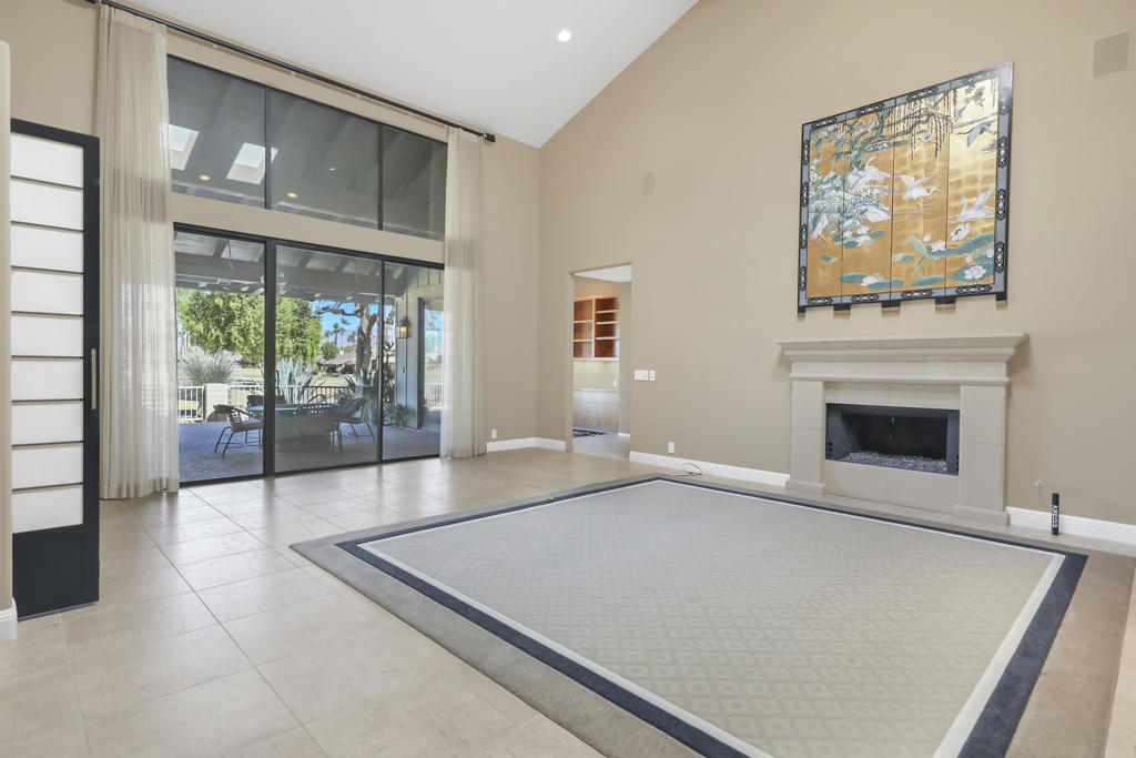 The Lakes Country Cl - Residential