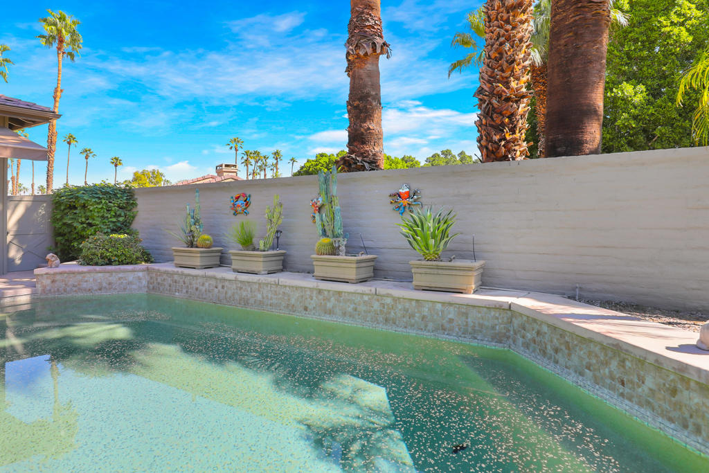 The Lakes Country Cl - Residential