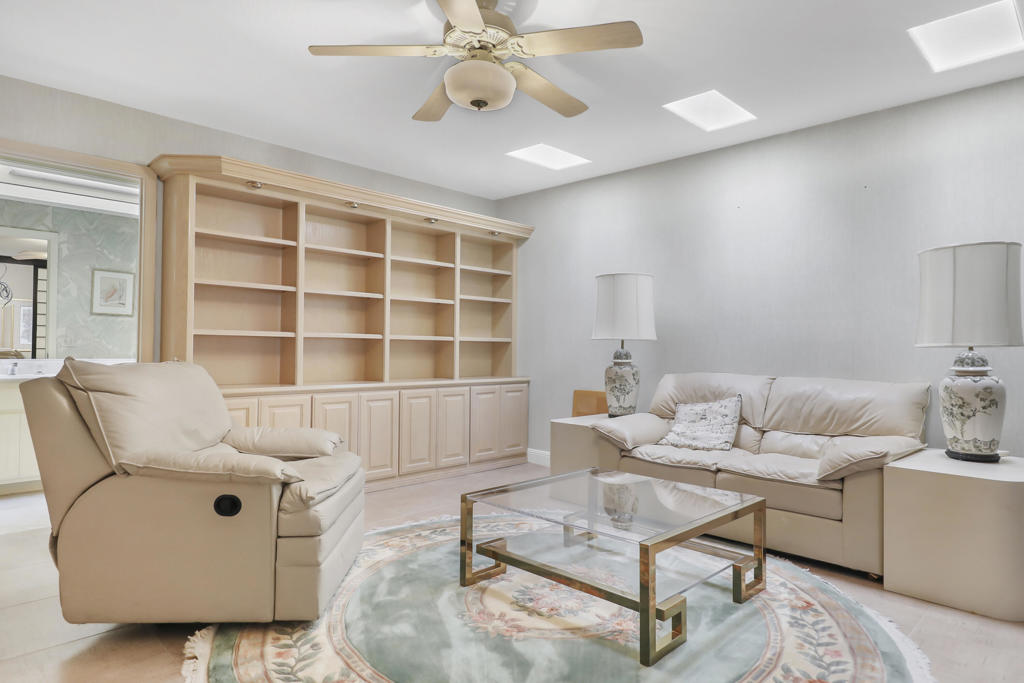 The Lakes Country Cl - Residential