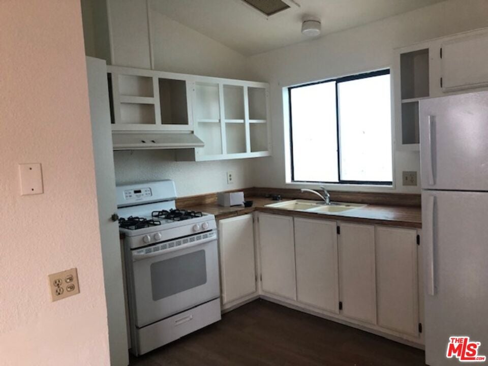 355 Center Street, Oakland CA 94607