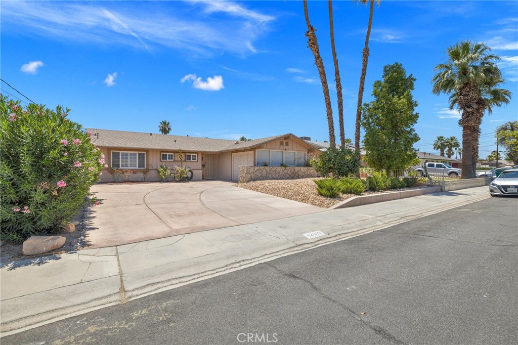 Palm Desert Country Club (32417) - Residential