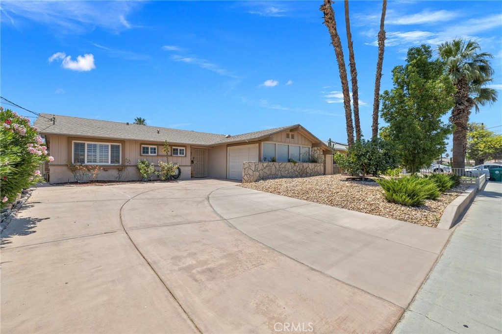 Palm Desert Country Club (32417) - Residential