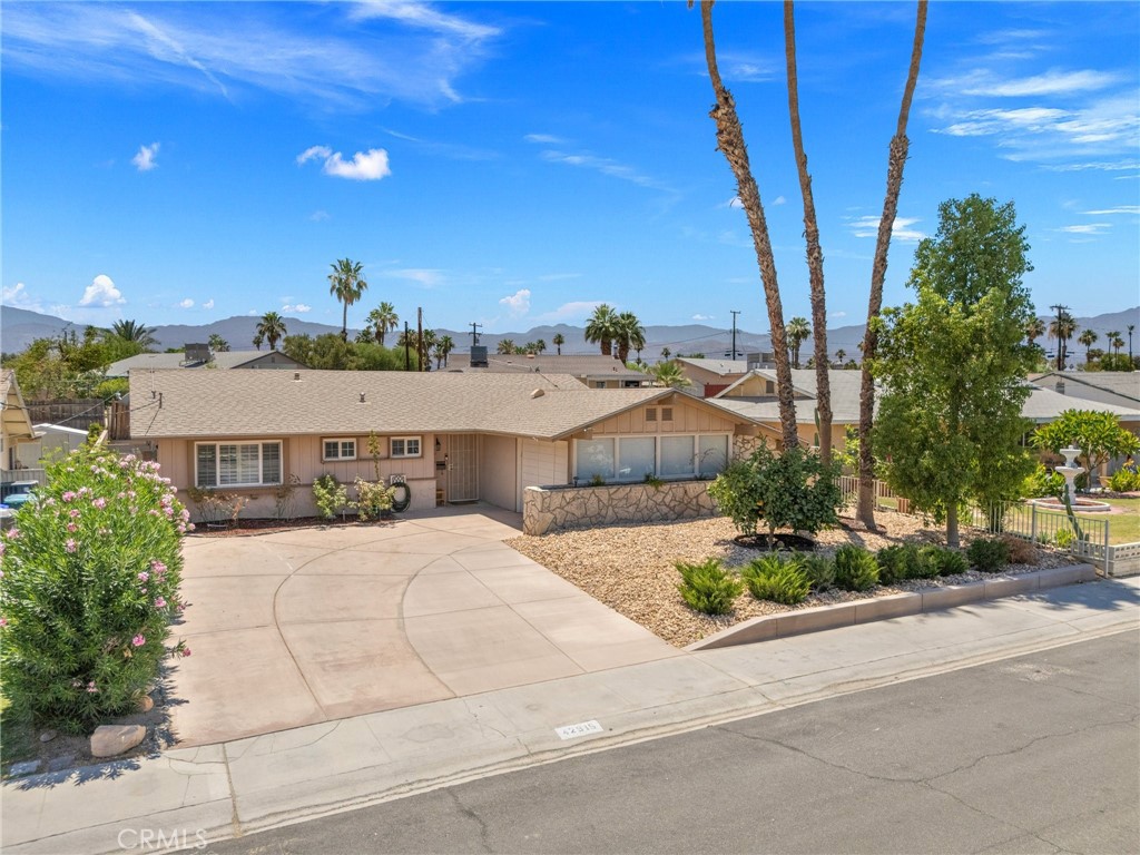 Palm Desert Country Club (32417) - Residential