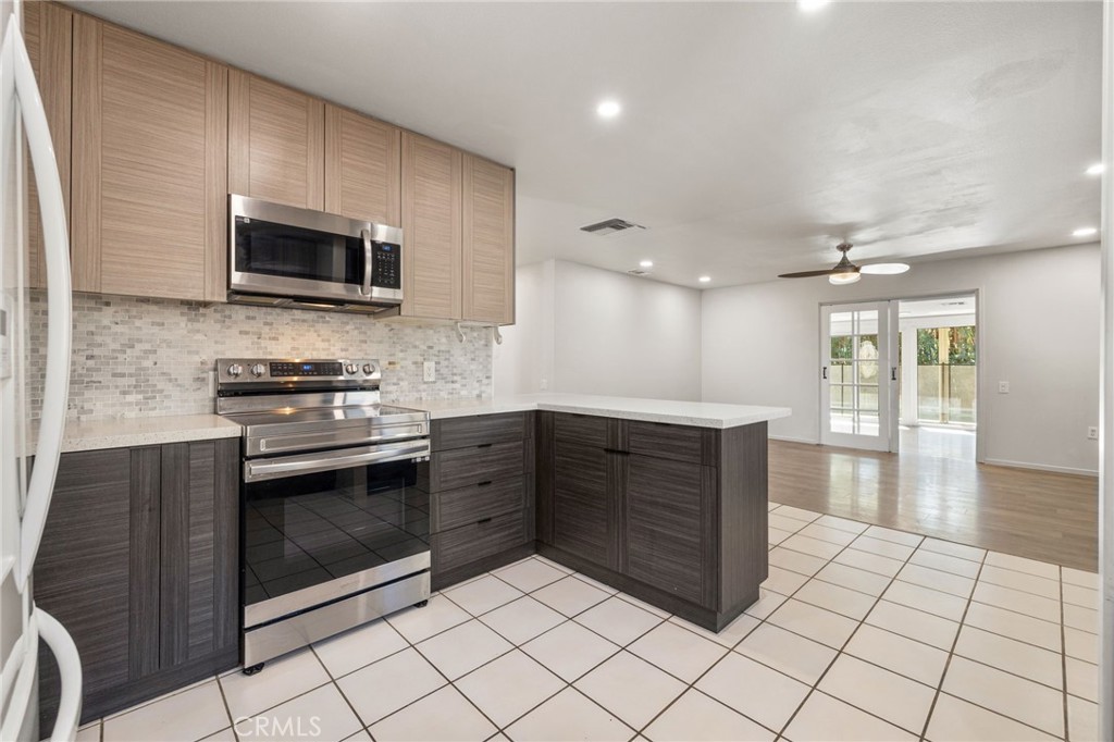 Palm Desert Country Club (32417) - Residential