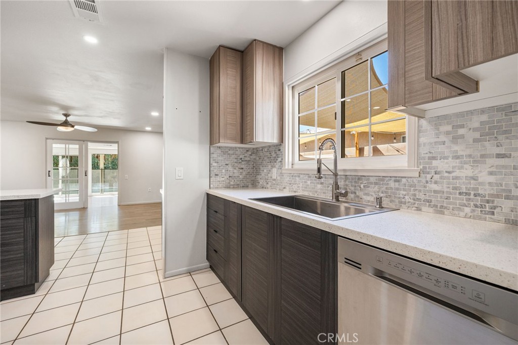 Palm Desert Country Club (32417) - Residential