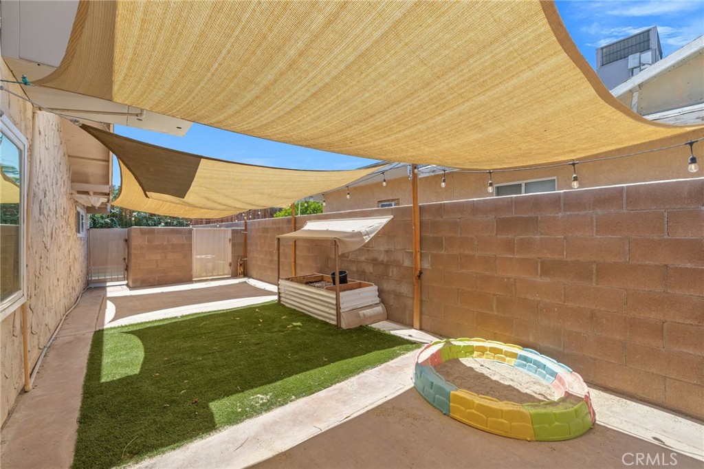 Palm Desert Country Club (32417) - Residential