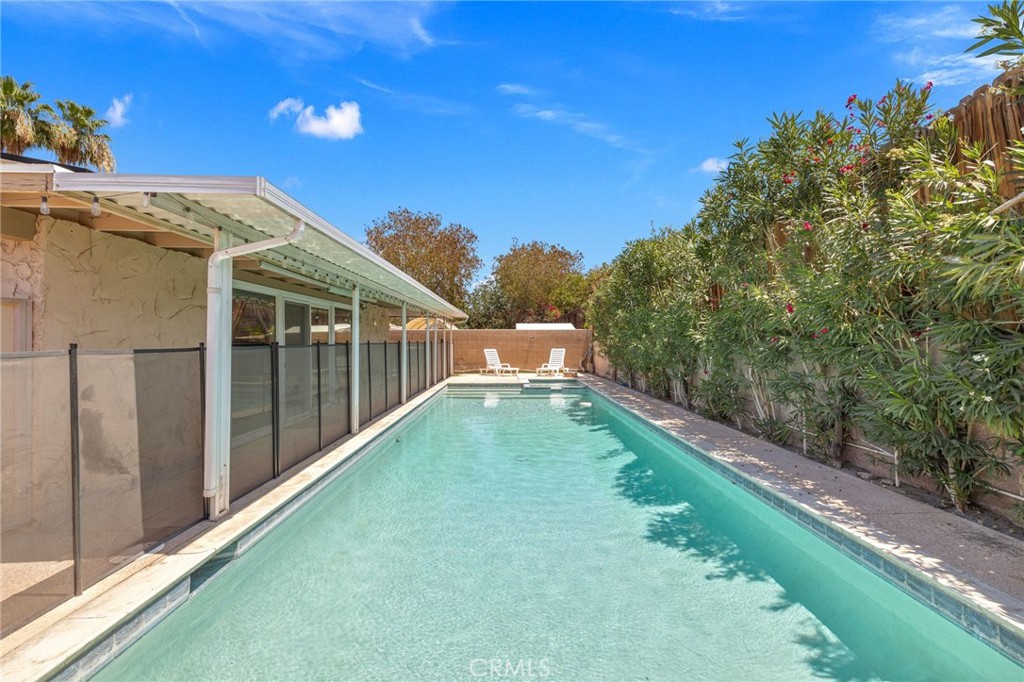 Palm Desert Country Club (32417) - Residential