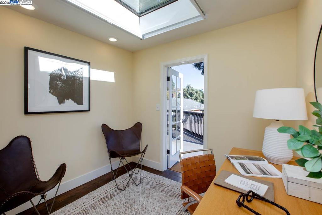 EAST END - Residential