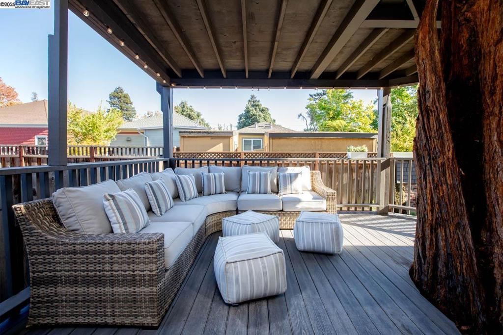 EAST END - Residential