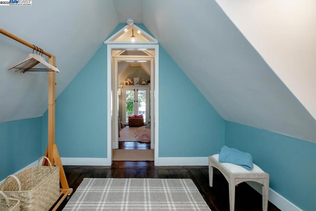 EAST END - Residential