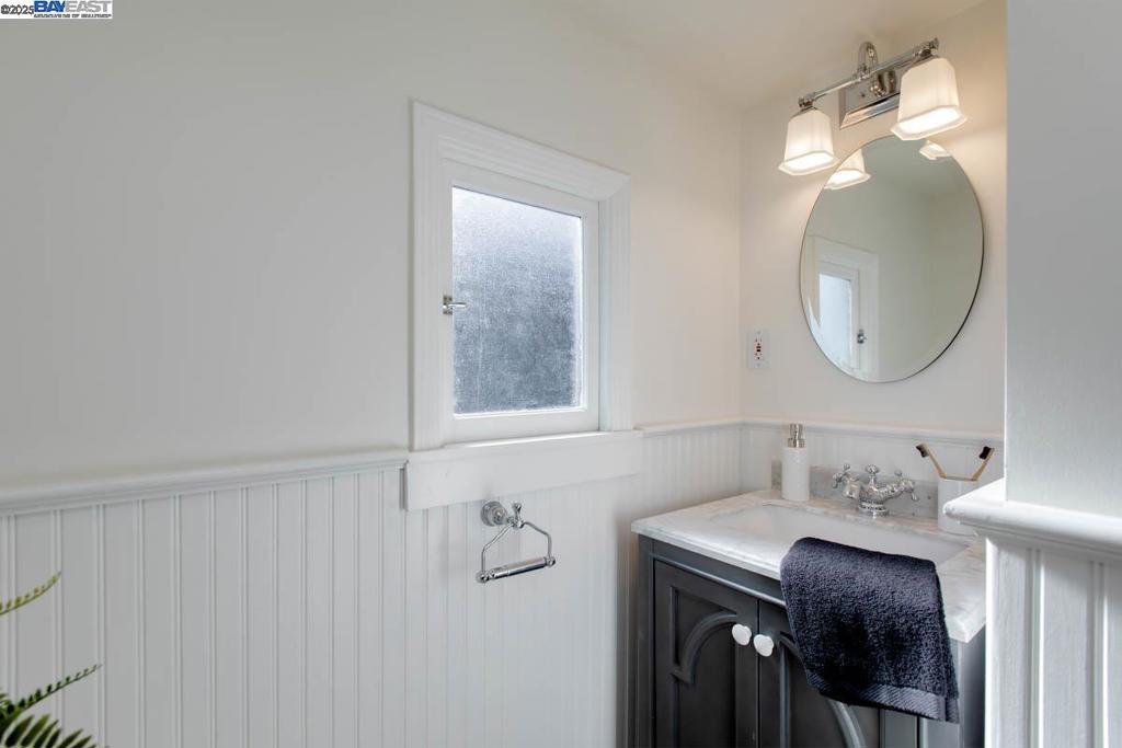 EAST END - Residential