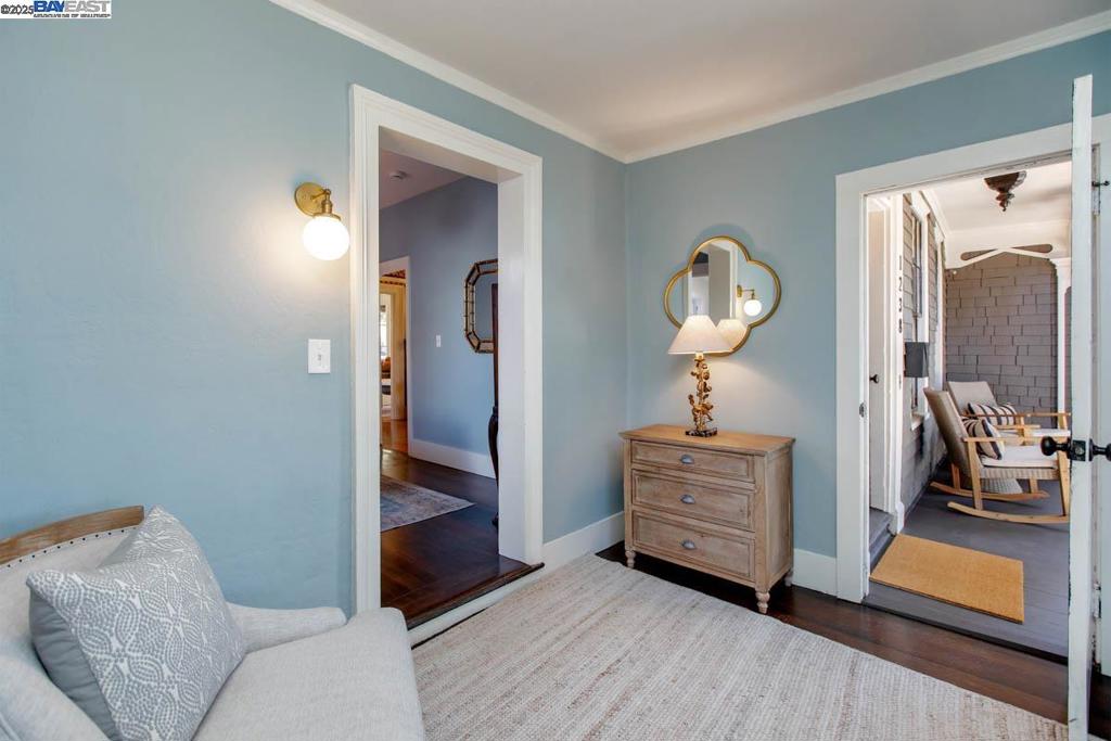 EAST END - Residential