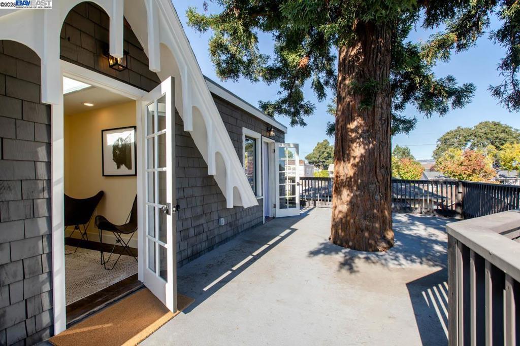 EAST END - Residential