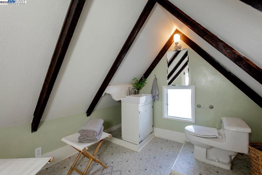 EAST END - Residential