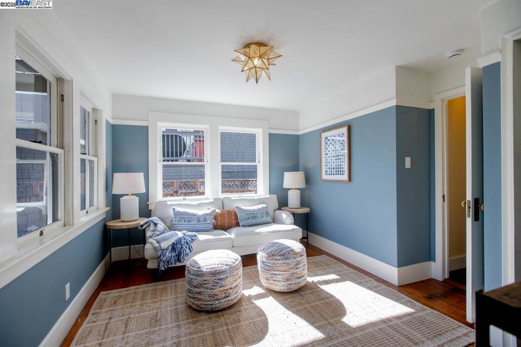 EAST END - Residential