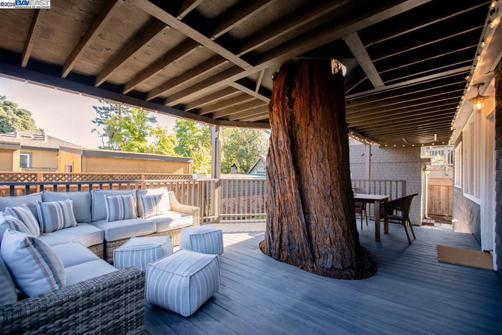 EAST END - Residential