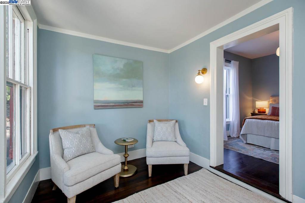 EAST END - Residential