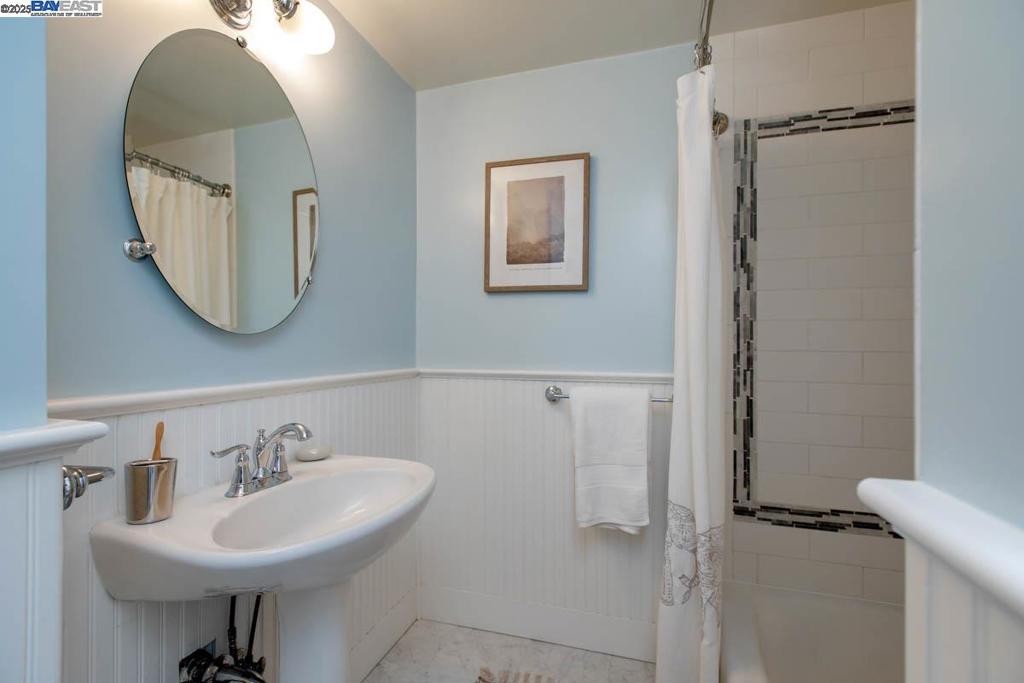 EAST END - Residential