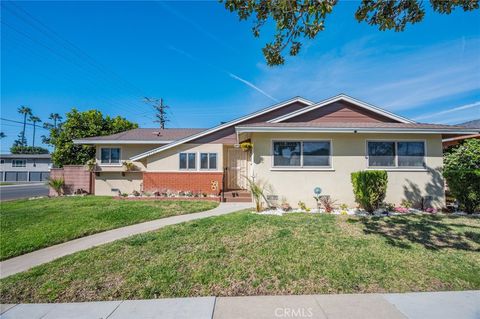 10725 S 8th Avenue Inglewood CA 90303