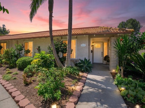 Photo of 3090 Via Serena N # C, Laguna Woods, CA 92637 (MLS # OC26198121)