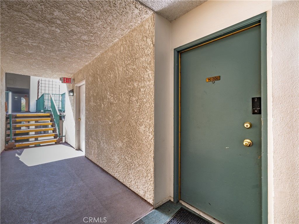 Photo of 5460 White Oak Ave #K301, Encino, CA 91316 (MLS # SR26039168)