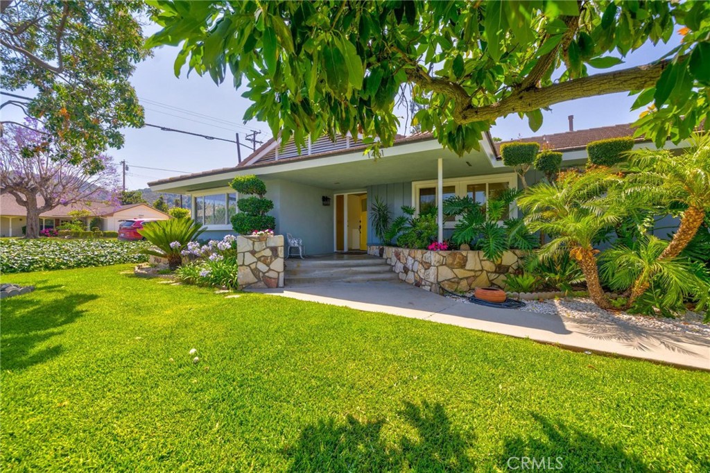 1461 Ameluxen Avenue