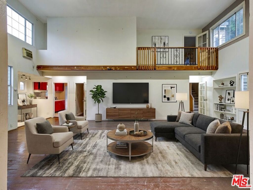 Photo of 1428 N Mccadden Place, Los Angeles, CA 90028 (MLS # 26671205)