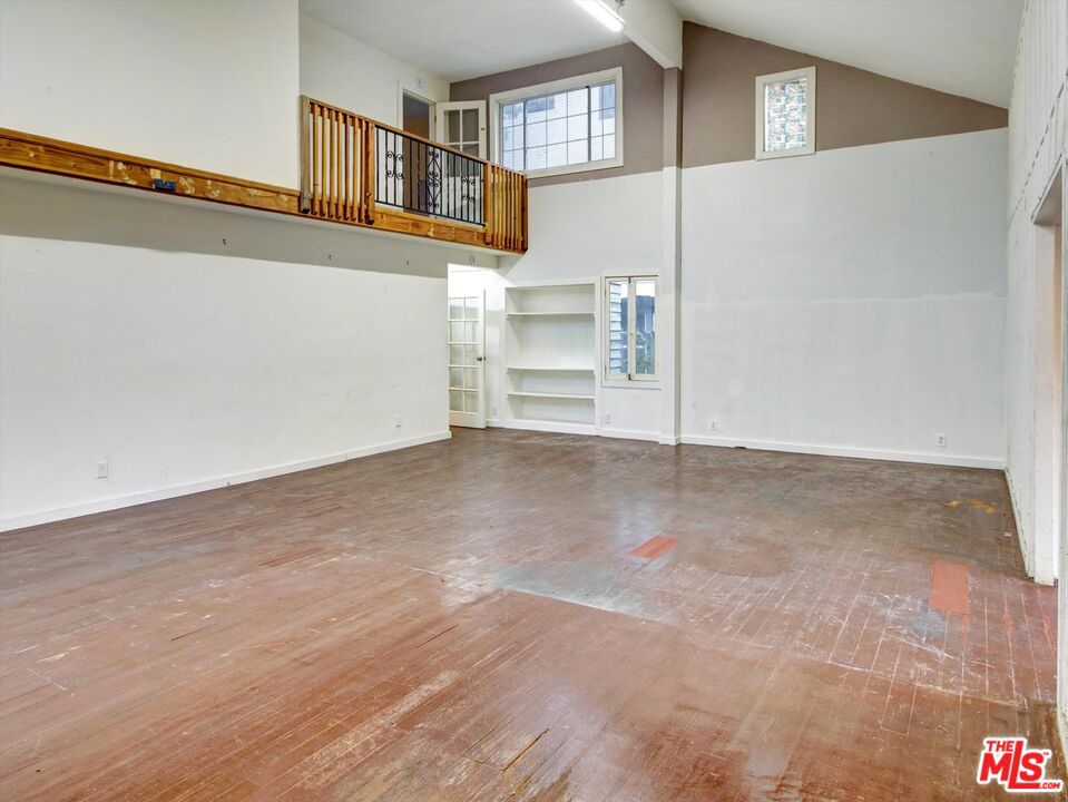 1428 N Mccadden Place