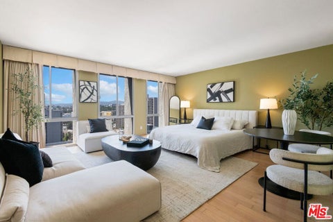 Photo of 800 W 1st Street #1009, Los Angeles, CA 90012 (MLS # 26855061)