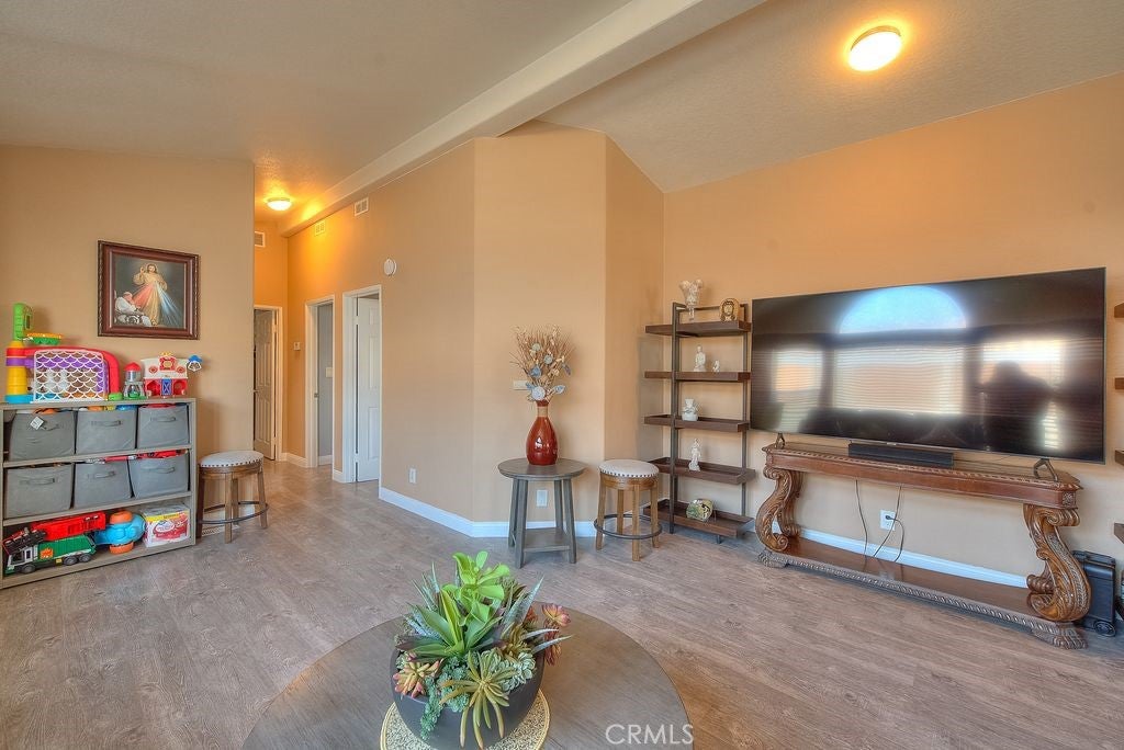 8681 Katella Avenue 959