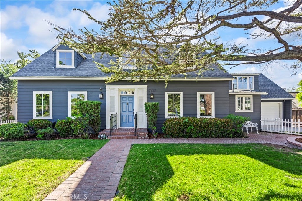 3939 Pacific AVE
