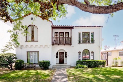 Photo of 216 E Windsor Road #2, Glendale, CA 91205 (MLS # GD26052397)