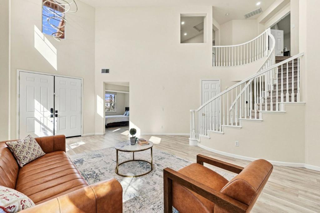 Properties 4 1634 Via Campo Verde