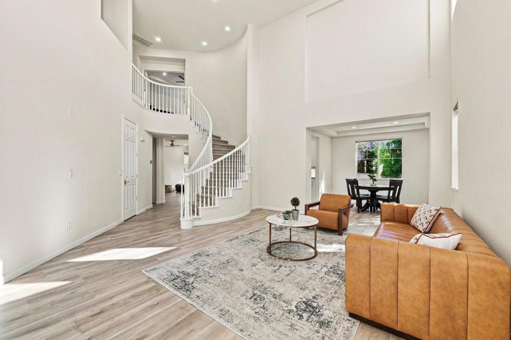 Properties 2 1634 Via Campo Verde