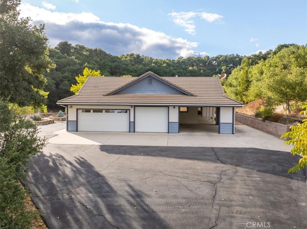 PROPERTIES 4242 Las Tablas Willow Creek Road
