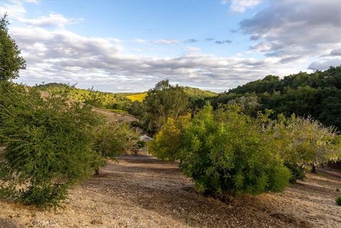 Tiny photo for 4242 Las Tablas Willow Creek Road, Paso Robles, CA 93446 (MLS # NS25221550)