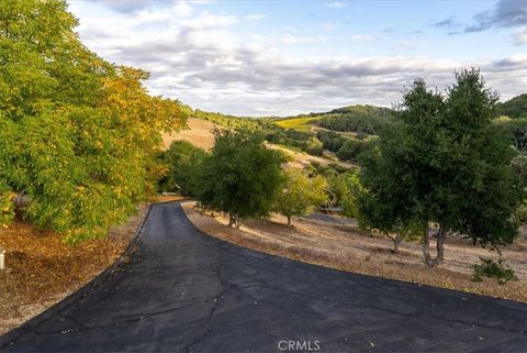 Tiny photo for 4242 Las Tablas Willow Creek Road, Paso Robles, CA 93446 (MLS # NS25221550)
