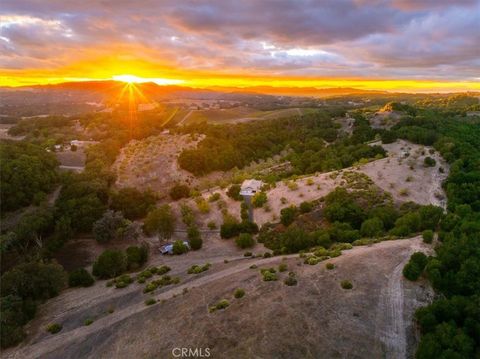 Tiny photo for 4242 Las Tablas Willow Creek Road, Paso Robles, CA 93446 (MLS # NS25221550)