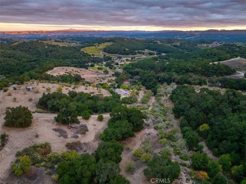 Tiny photo for 4242 Las Tablas Willow Creek Road, Paso Robles, CA 93446 (MLS # NS25221550)