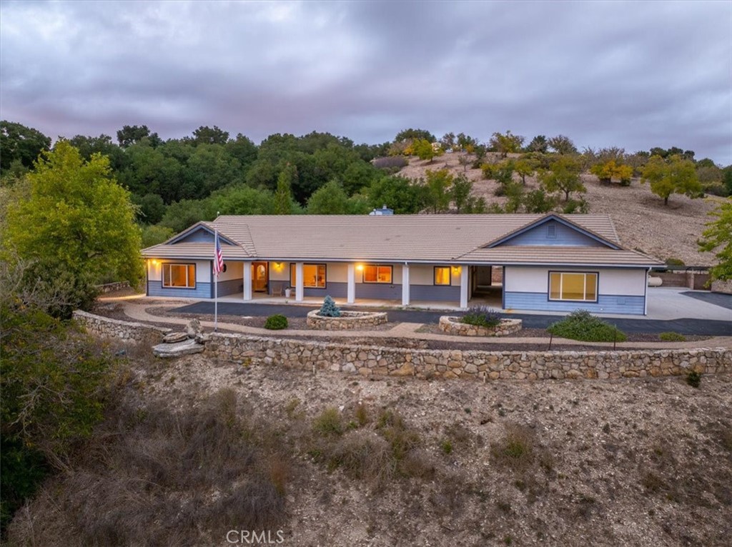 PROPERTIES 4242 Las Tablas Willow Creek Road