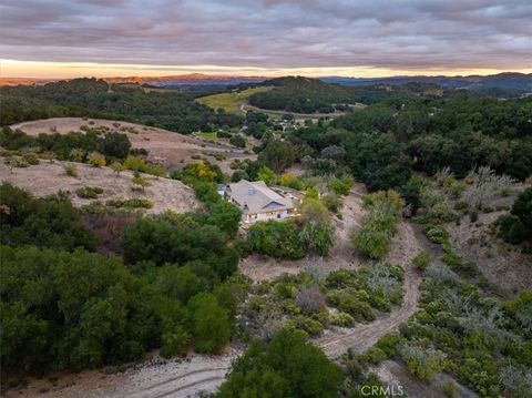 Tiny photo for 4242 Las Tablas Willow Creek Road, Paso Robles, CA 93446 (MLS # NS25221550)